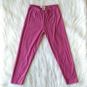 Magenta pink Capri leggings ✨